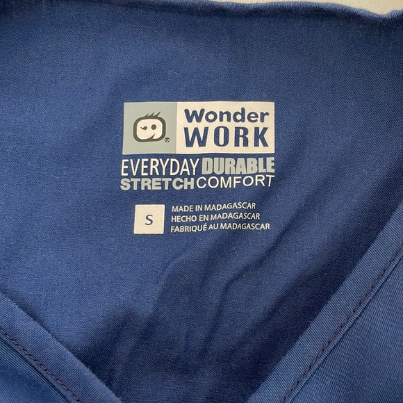 COPY - WonderWork Maternity Scrub Top 🤰🏻 - Picture 2 of 2